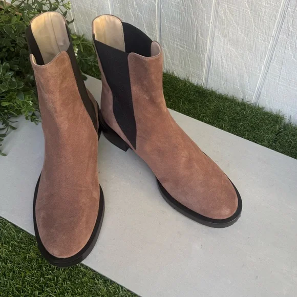 Stuart Weitzman
Women's Brown Cline Sleek Chelsea
Boot Brown size 8 fits 7.5 New - Picture 14 of 15
